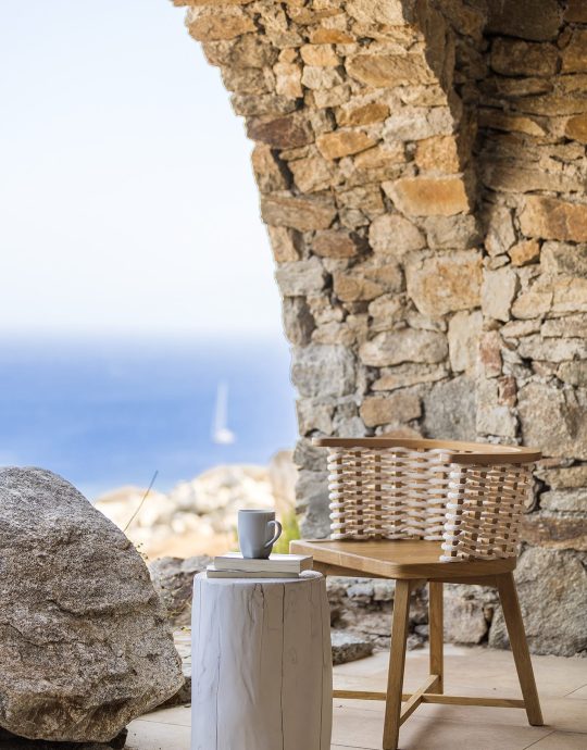 The-Crown-Estate-in-Psarou-75